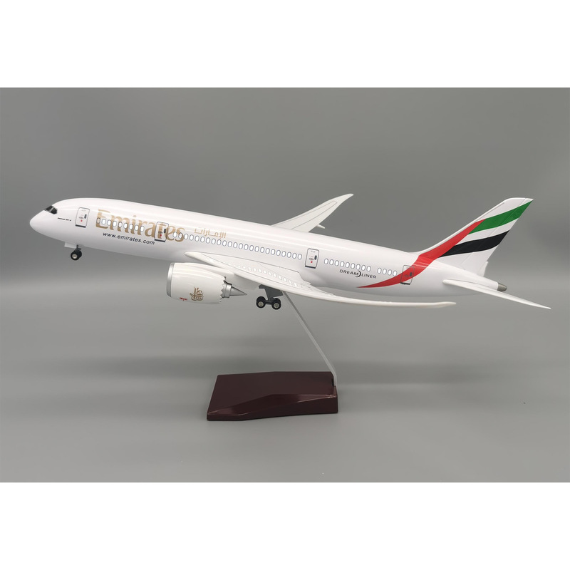 787 Emirates Aircraft Model Re - Model Airplane Plastic recension och pris